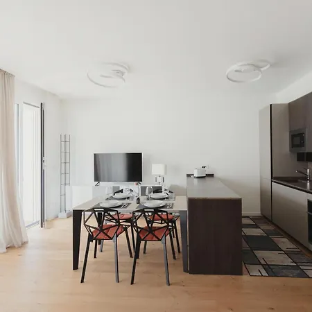 Апартаменты Gohost - Terrace Walking Distance From Station *